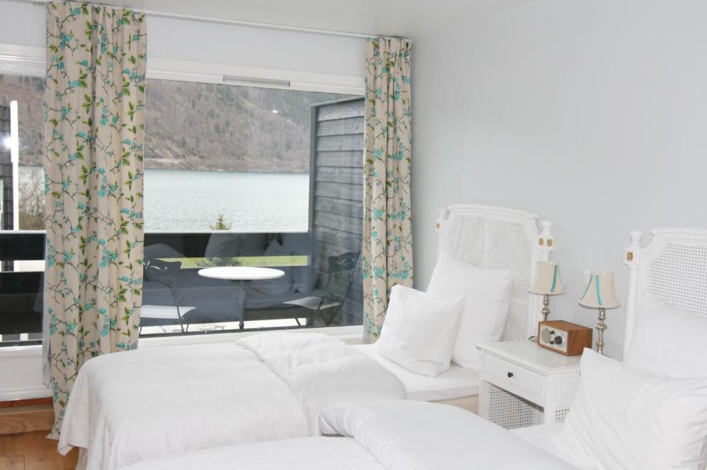 Torvis Hotel Luster Pokoj fotografie