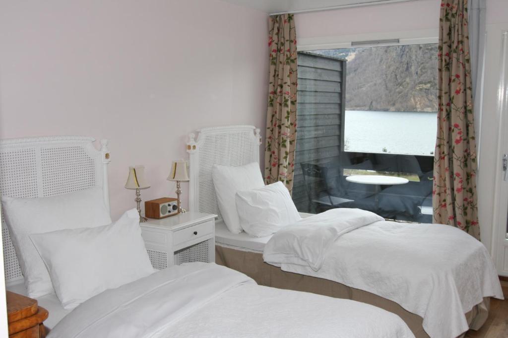 Torvis Hotel Luster Pokoj fotografie