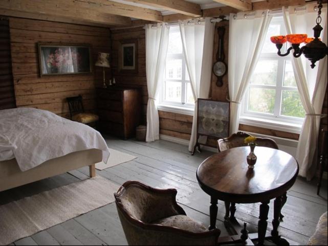 Torvis Hotel Luster Pokoj fotografie